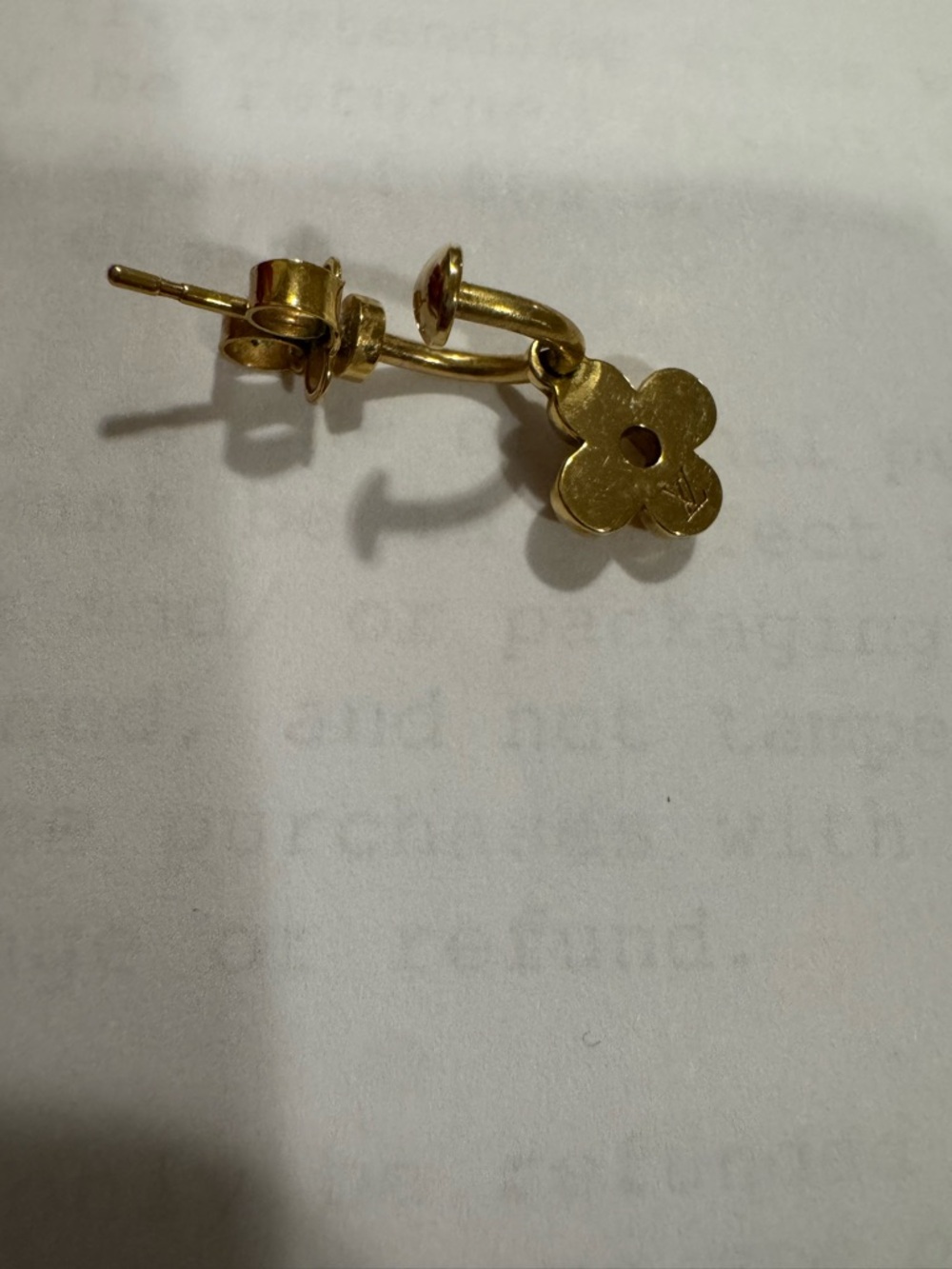 Authentic LV Louis Vuitton Blooming Earrings m64859 - Picture 4 of 12